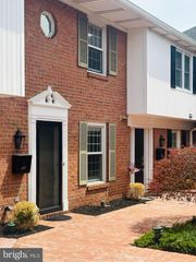 447 W CARACAS AVENUE, Hershey, PA 17033