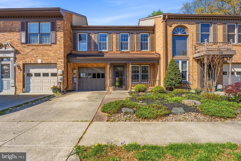 921 BOOM WAY, Annapolis, MD 21401