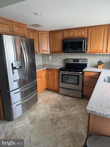 264-B CROSSE DR, Monroe Township, NJ 08831
