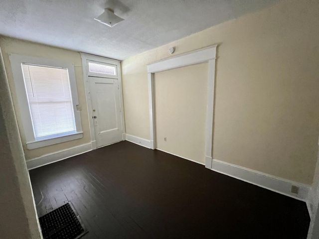1202 Melrose AVE NW, Roanoke, VA 24017