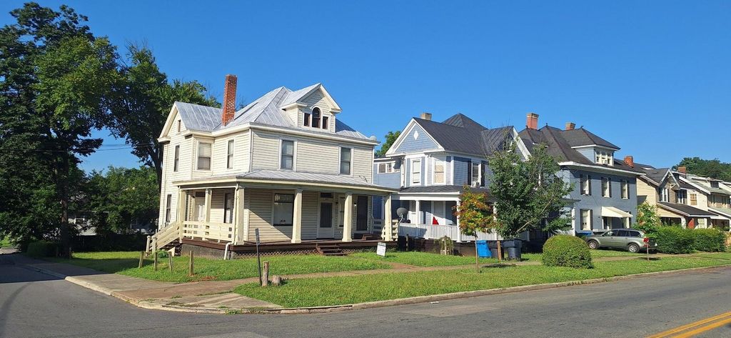 1202 Melrose AVE NW, Roanoke, VA 24017