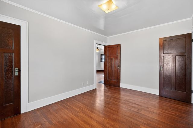 821 Douglas Avenue, Des Moines, IA 50313