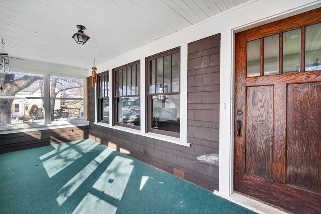 821 Douglas Avenue, Des Moines, IA 50313