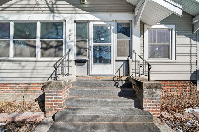 821 Douglas Avenue, Des Moines, IA 50313