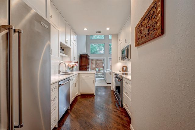 1547 Cortlandt Street, Houston, TX 77008