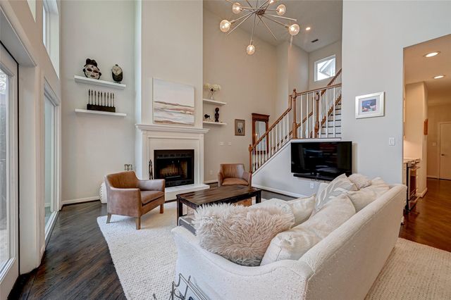 1547 Cortlandt Street, Houston, TX 77008