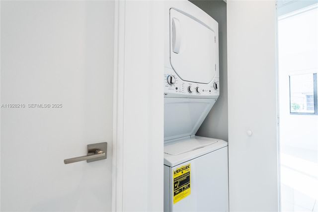 1985 Bay Dr 113, Miami Beach, FL 33141