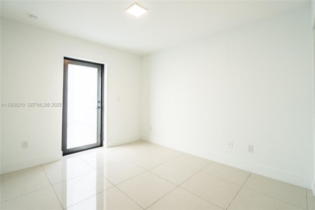 1985 Bay Dr 113, Miami Beach, FL 33141