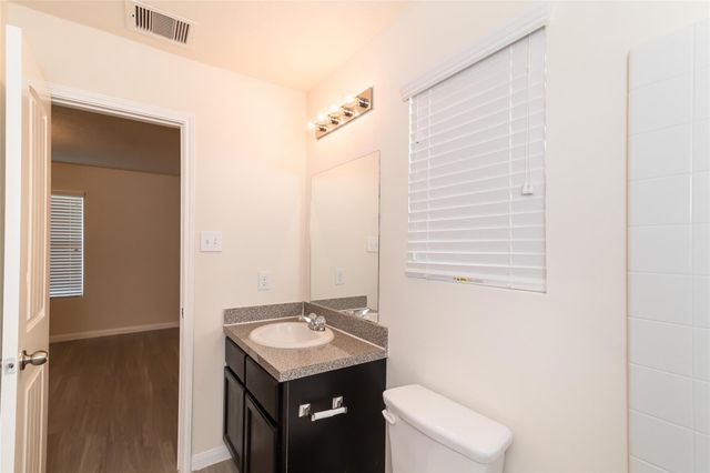 12613 Rio Nueces Lane, Rosharon, TX 77583