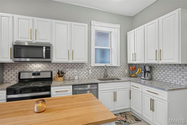 2621 Nebraska Avenue, St Louis, MO 63118