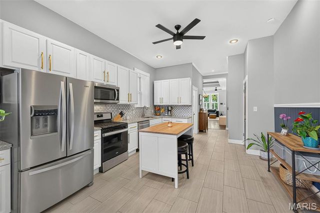 2621 Nebraska Avenue, St Louis, MO 63118