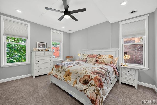 2621 Nebraska Avenue, St Louis, MO 63118