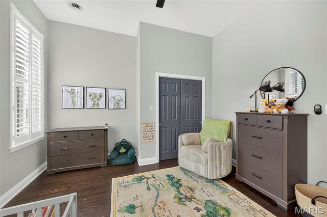 2621 Nebraska Avenue, St Louis, MO 63118