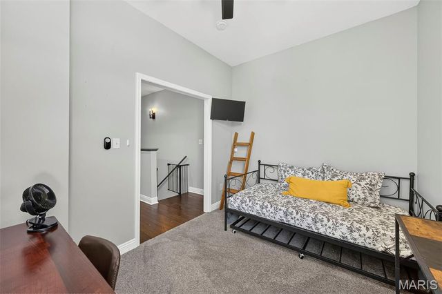 2621 Nebraska Avenue, St Louis, MO 63118