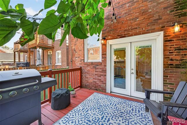 2621 Nebraska Avenue, St Louis, MO 63118