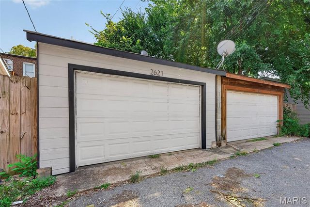 2621 Nebraska Avenue, St Louis, MO 63118