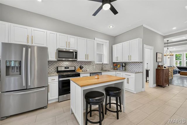 2621 Nebraska Avenue, St Louis, MO 63118