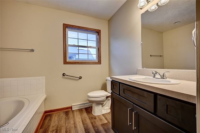 412 Taylor Drive SW, New Philadelphia, OH 44663