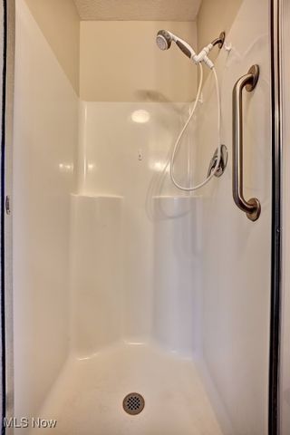 412 Taylor Drive SW, New Philadelphia, OH 44663