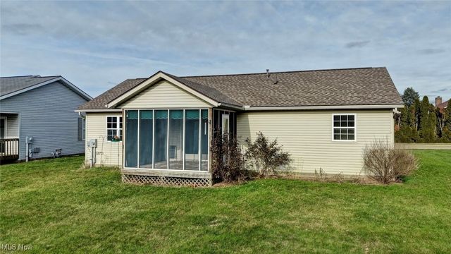 412 Taylor Drive SW, New Philadelphia, OH 44663