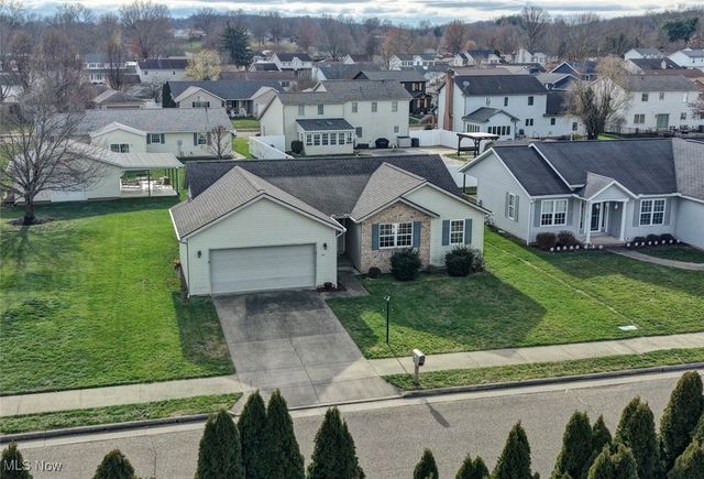 412 Taylor Drive SW, New Philadelphia, OH 44663