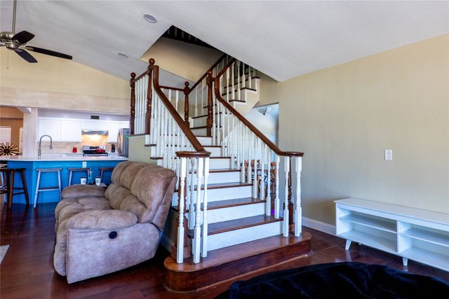 207 Southridge Road, Edgewood, TX 75117