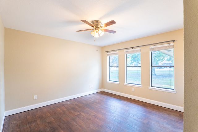 207 Southridge Road, Edgewood, TX 75117