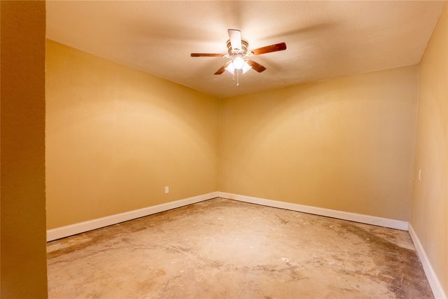207 Southridge Road, Edgewood, TX 75117