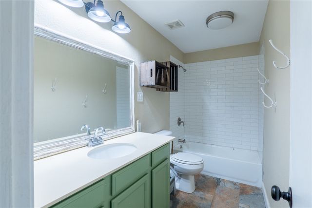 207 Southridge Road, Edgewood, TX 75117
