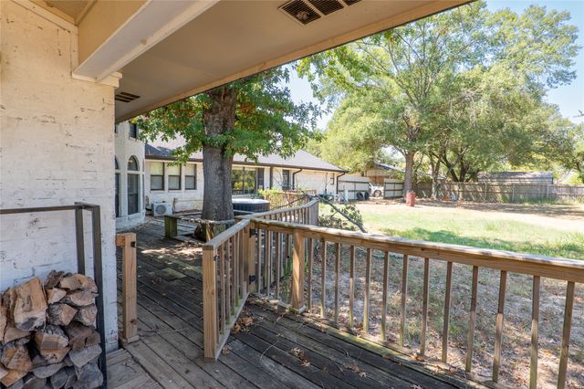 207 Southridge Road, Edgewood, TX 75117