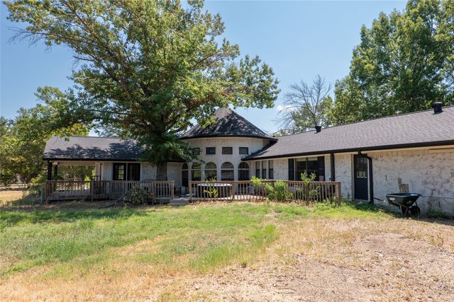 207 Southridge Road, Edgewood, TX 75117