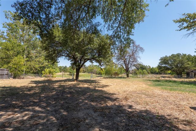 207 Southridge Road, Edgewood, TX 75117