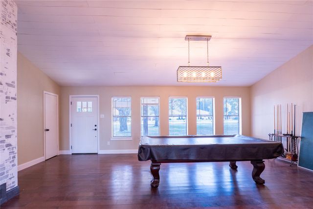 207 Southridge Road, Edgewood, TX 75117