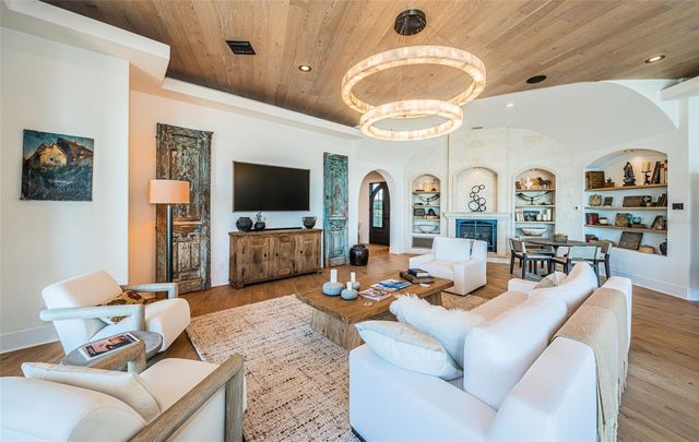 7800 9TH AVENUE S, St Petersburg, FL 33707