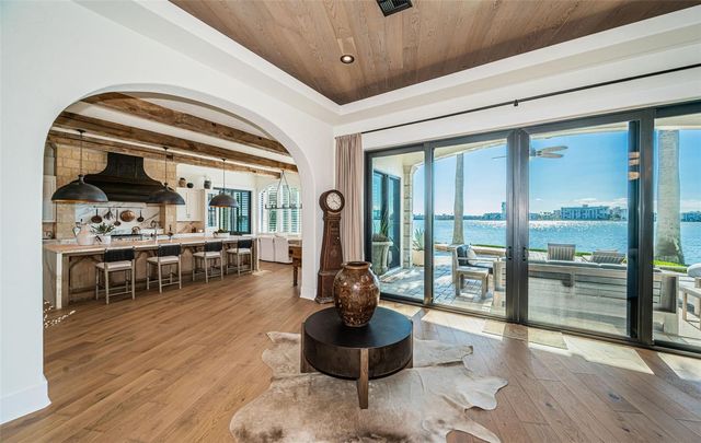 7800 9TH AVENUE S, St Petersburg, FL 33707