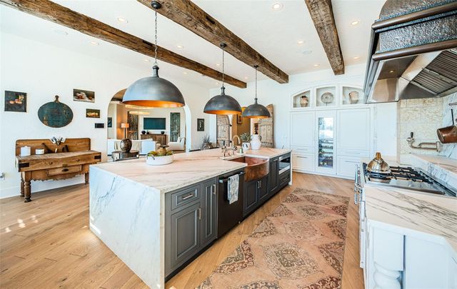 7800 9TH AVENUE S, St Petersburg, FL 33707