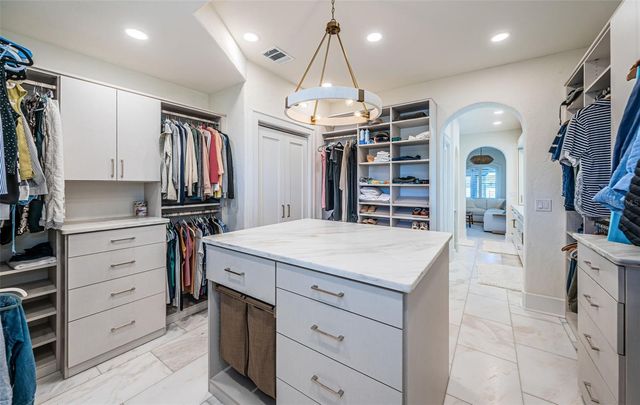 7800 9TH AVENUE S, St Petersburg, FL 33707