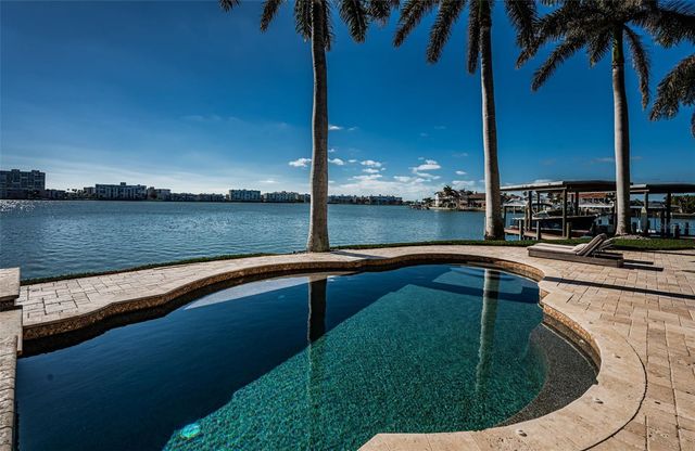 7800 9TH AVENUE S, St Petersburg, FL 33707