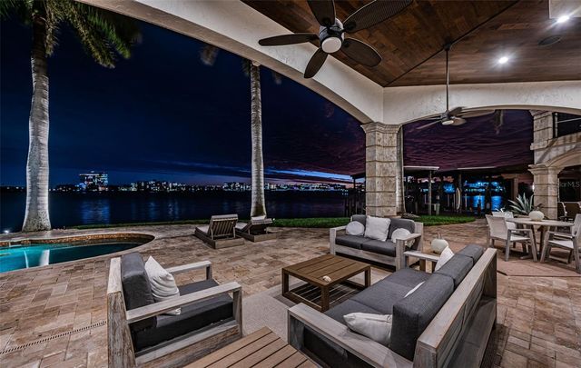 7800 9TH AVENUE S, St Petersburg, FL 33707