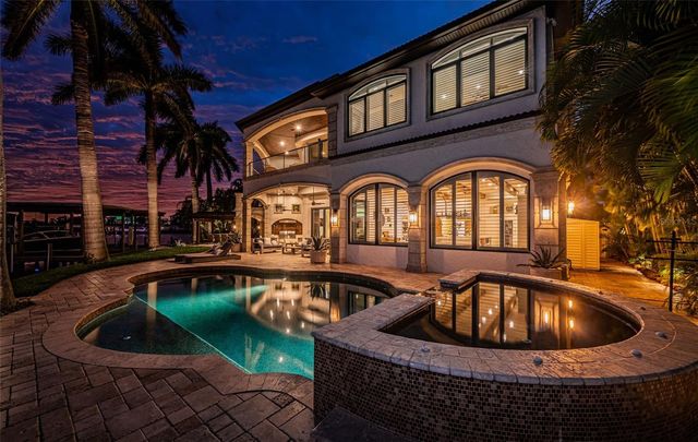 7800 9TH AVENUE S, St Petersburg, FL 33707