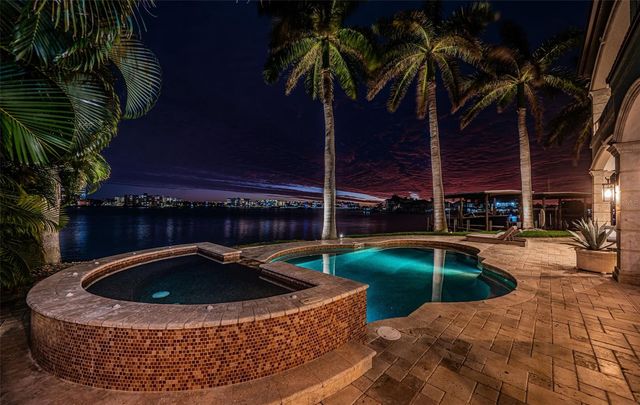 7800 9TH AVENUE S, St Petersburg, FL 33707