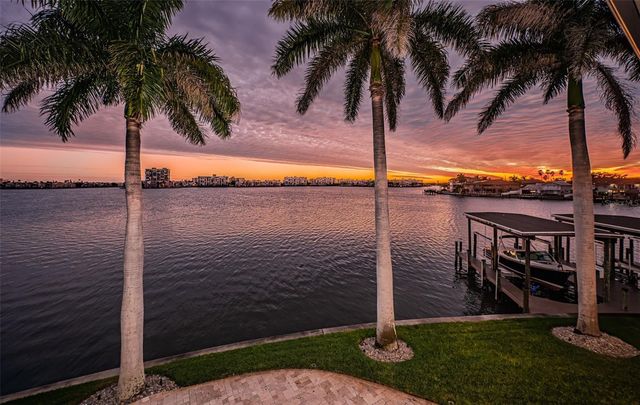 7800 9TH AVENUE S, St Petersburg, FL 33707