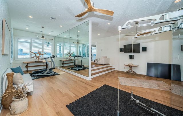 7800 9TH AVENUE S, St Petersburg, FL 33707