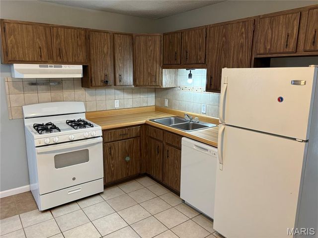 11428 Surf Side Drive, Spanish Lake, MO 63138