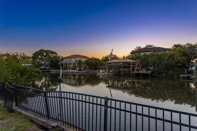 2107 S WEST SHORE BOULEVARD, Tampa, FL 33629