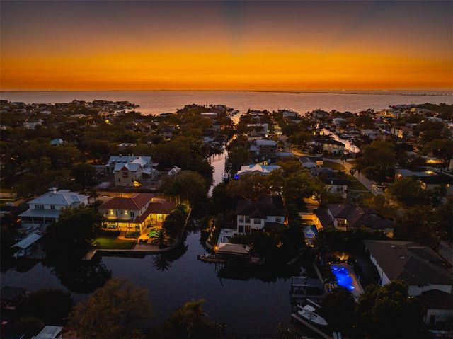 2107 S WEST SHORE BOULEVARD, Tampa, FL 33629