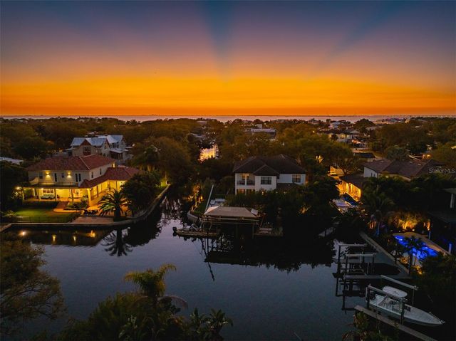 2107 S WEST SHORE BOULEVARD, Tampa, FL 33629