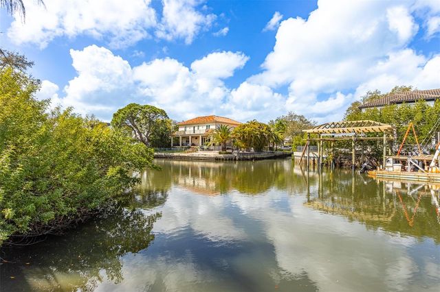 2107 S WEST SHORE BOULEVARD, Tampa, FL 33629