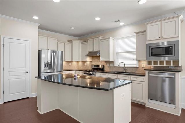 202 Little River Way, Woodstock, GA 30188