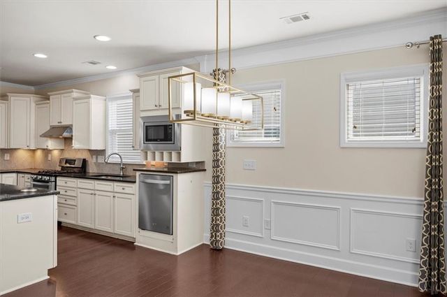 202 Little River Way, Woodstock, GA 30188